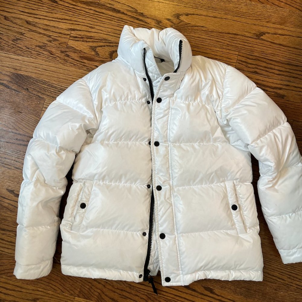 Aritzia TNA Superpuff White